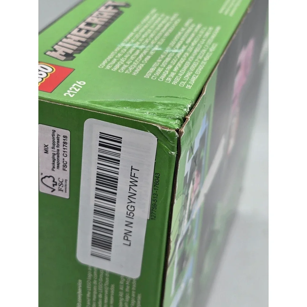 LEGO Minecraft The Creeper Kids Building Toy IN STOCK 665 Pc - DAMAGED‎ BOX